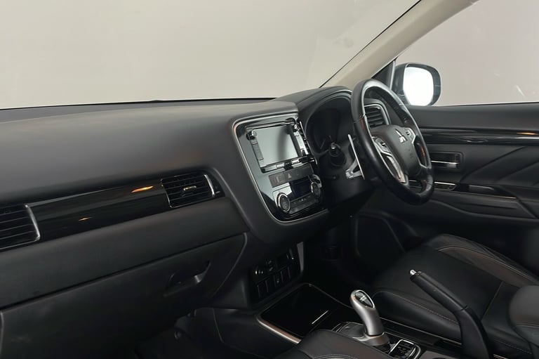  Mitsubishi Outlander PHEV 2.0h 12kwh Gx4hs Suv 5dr Petrol Plug In Hybrid CVT