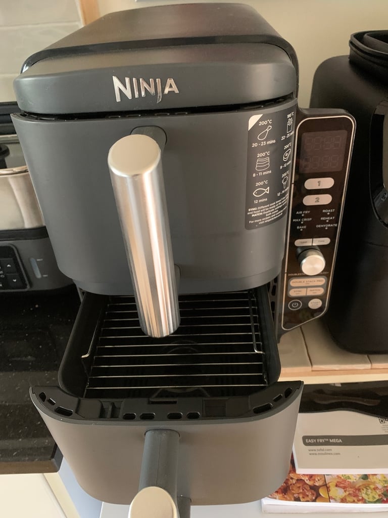 image for Ninja double stackable air fryer