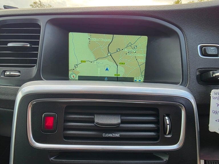 Volvo V60 D4 CROSS COUNTRY SE NAV