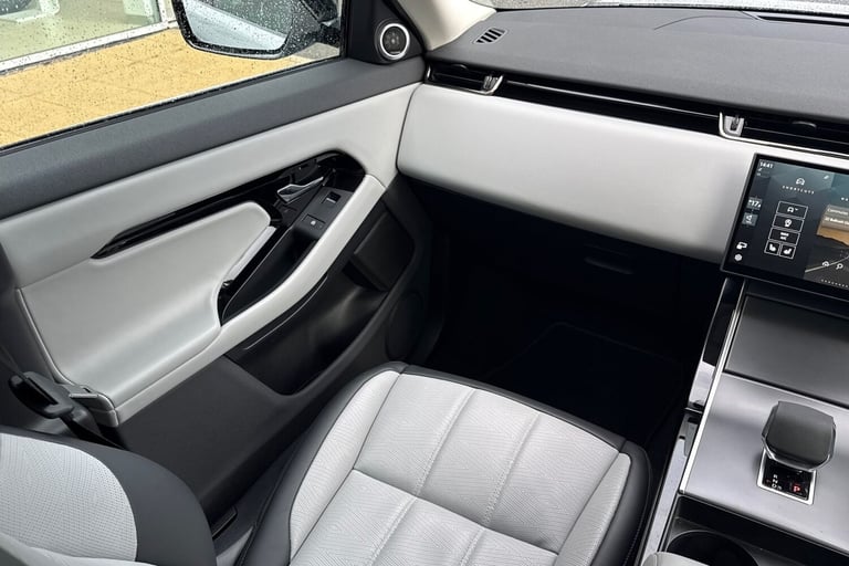 2025 Land Rover Range Rover Evoque 2.0 D200 Dynamic HSE 5dr SUV DIESEL Automatic
