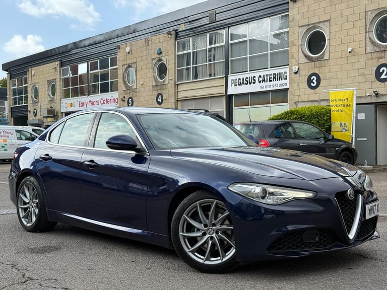 image for 2017 Alfa Romeo Giulia 2.2 TD Super Auto Euro 6 (s/s) 4dr SALOON Diesel Automatic