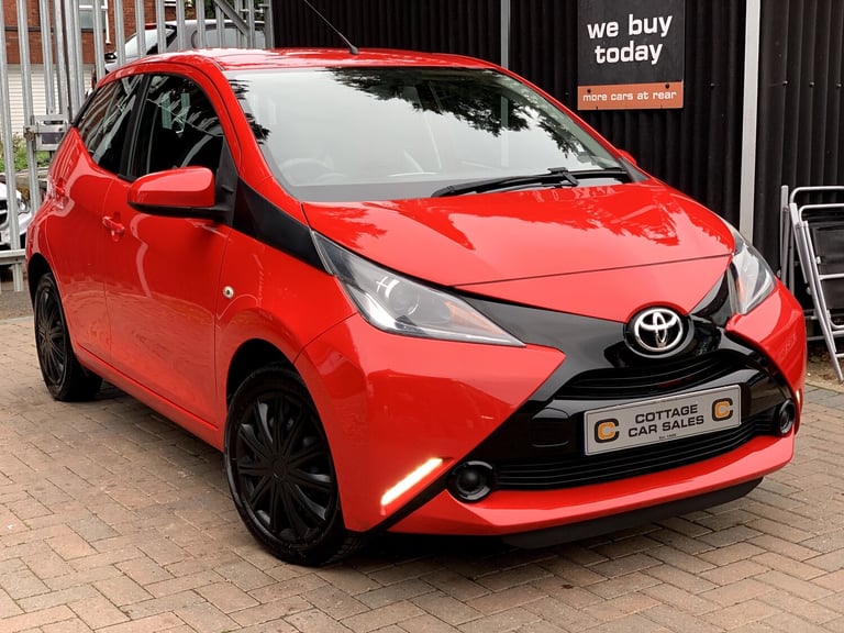 image for 2016 Toyota Aygo 1.0 VVT-i x-play Hatchback 5dr Petrol Manual Euro 5 Euro 5 (68
