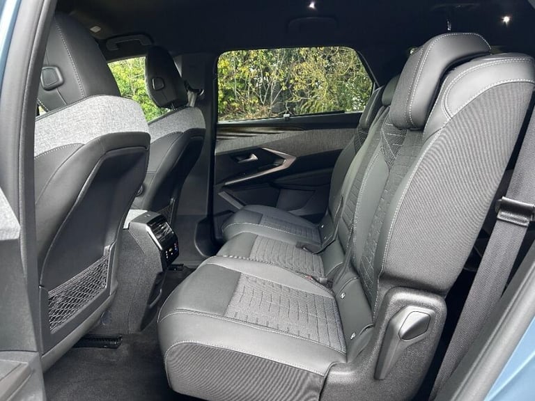 2025 Peugeot 5008 1.2 Hybrid Gt Suv 5dr Petrol Hybrid E Dsc6 Euro 6 (s/s) (136 Ps) HATCHBACK Petr...