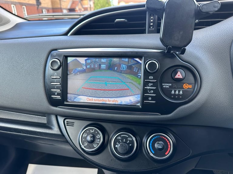 2020 Toyota Yaris 1.5 VVT-i Icon Tech 5dr CVT HATCHBACK Petrol Automatic