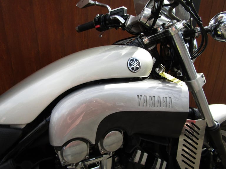 YAMAHA VMAX 1200 * OLD SCHOOL GEM * 10600 MILES FROM NEW * ALL OLD MOT'S *1998 