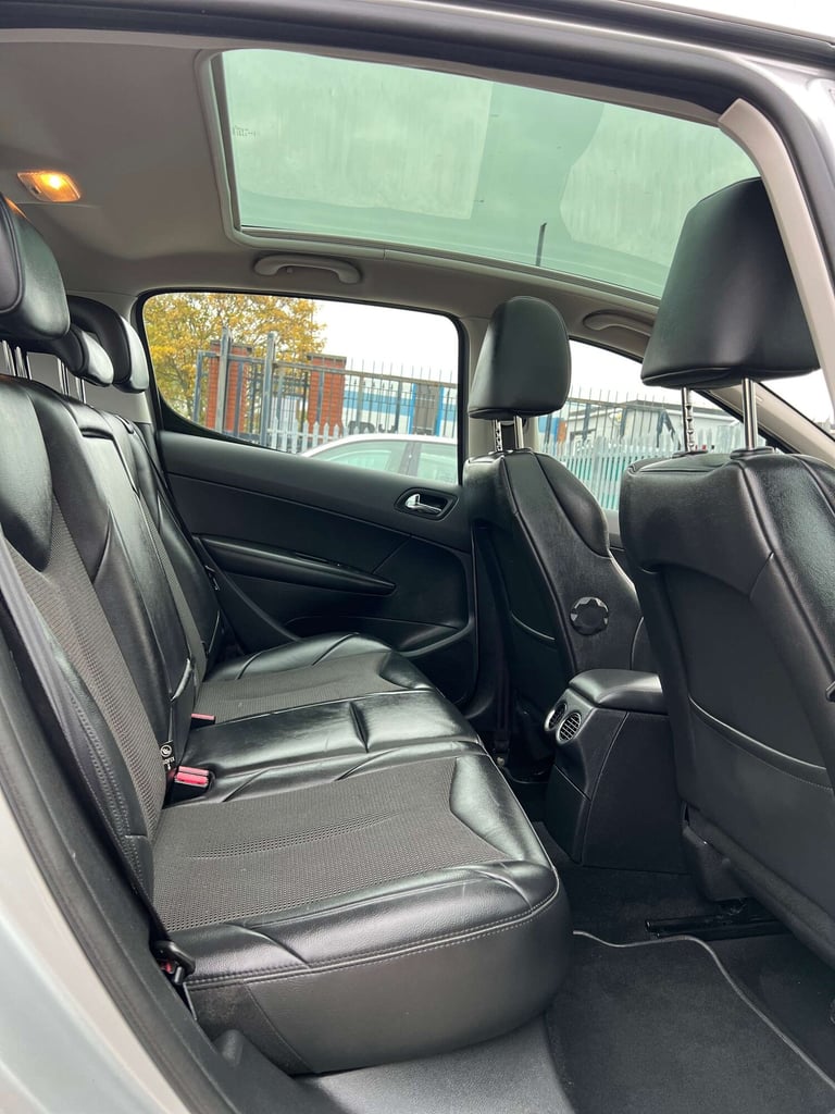 2013 Peugeot 308 1.6 308 Allure Navigation Version 5dr Hatchback Petrol Manual