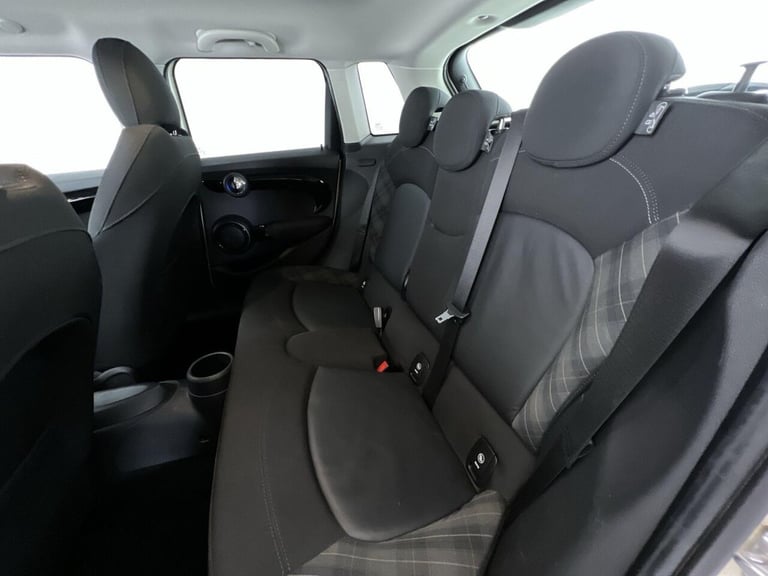 2018 MINI Hatch 1.5L COOPER D 5d AUTO 114 BHP Hatchback Diesel Automatic