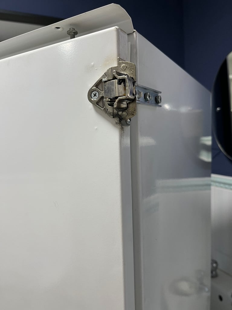 Free working integrated fridge 