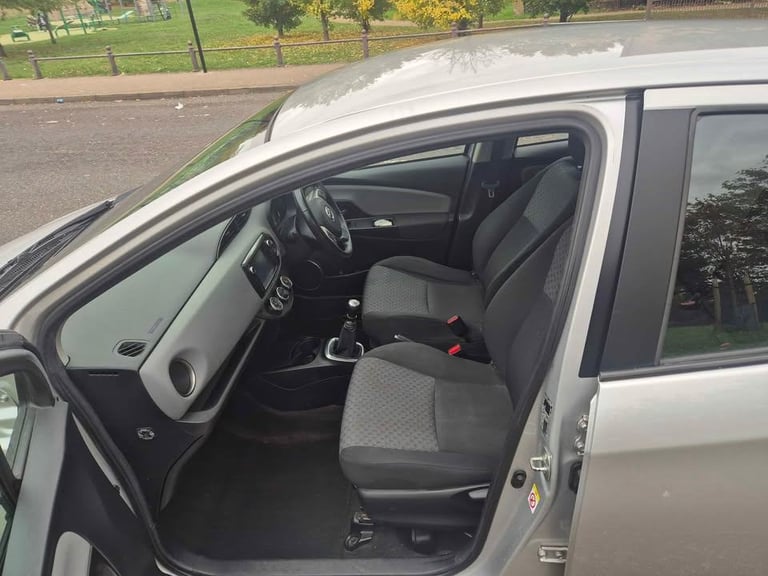 LOVELY ULEZ FREE TOYOTA YARIS 2015 15 1.3 ICON VVTI, 5 DOOR HATCHBACK MANUAL, 1 YEARS MOT, £3795