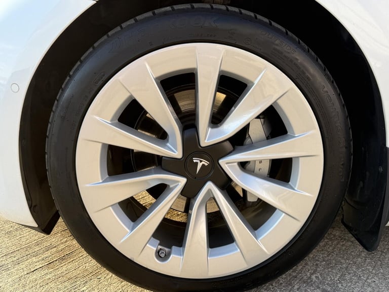 2021 Tesla Model 3 Long Range AWD 4dr Auto SALOON ELECTRIC Automatic
