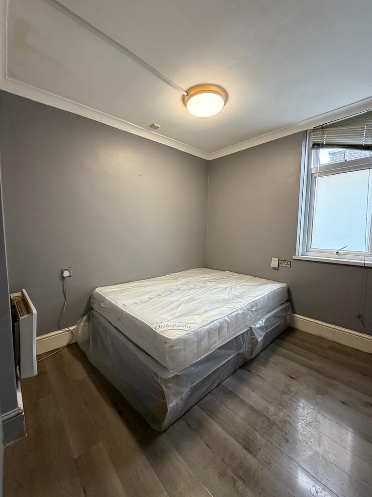 Room in Northolt UB56ES 