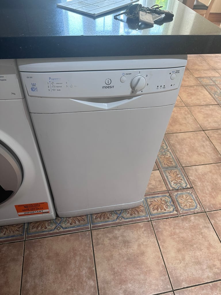 Indesit dishwasher