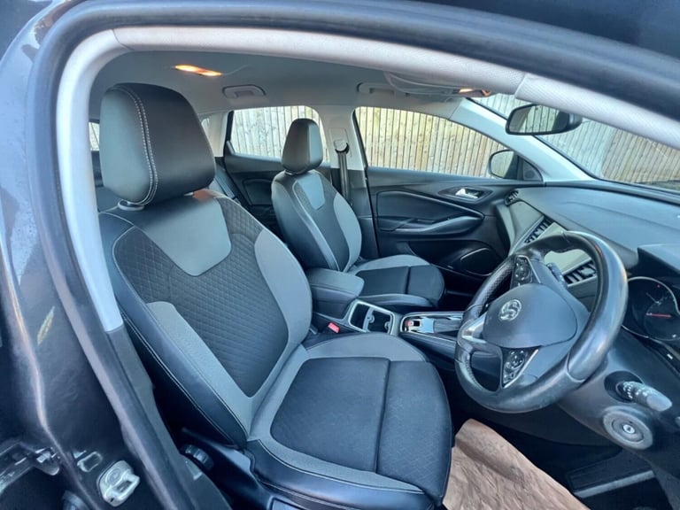 VAUXHALL GRANDLAND X 1.5 Turbo D Sport Nav 2019