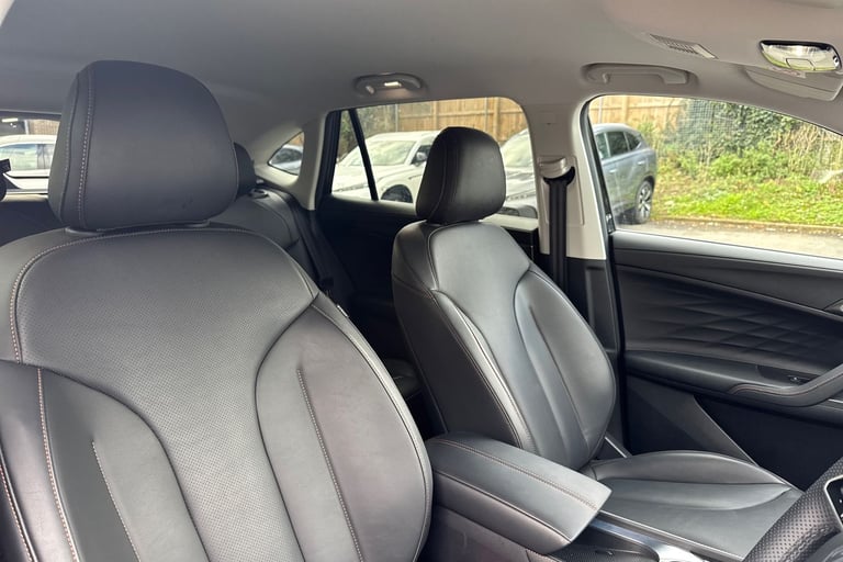 2025 MG MG HS 106287 Hatchback Petrol Automatic