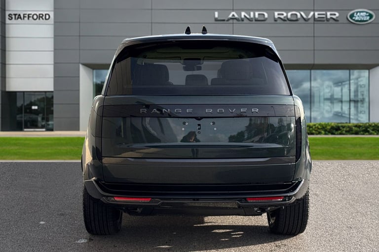 2025 Land Rover Range Rover 3.0 P460e 38.2kWh Autobiography Auto 4WD Euro 6 (s/s) 5dr SUV Automatic