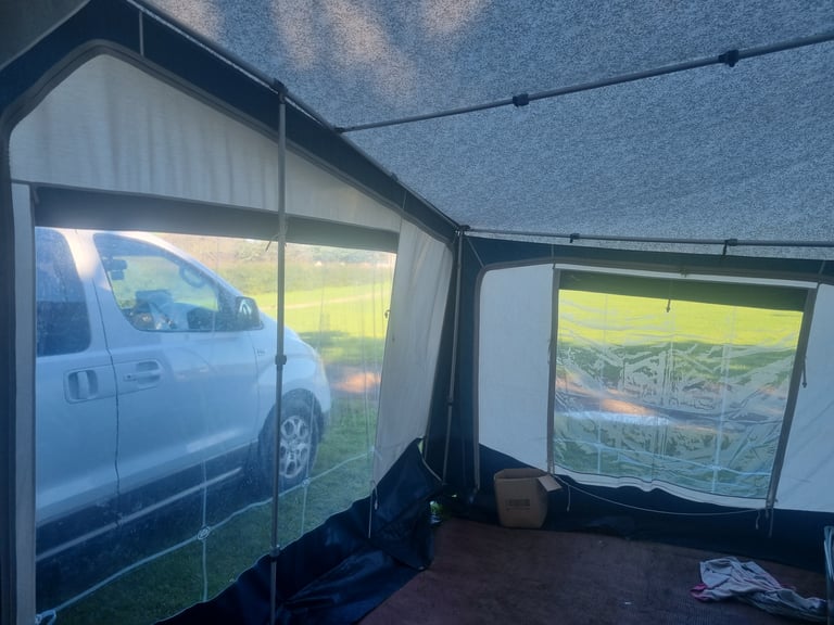 Compass rallye 524L caravan 