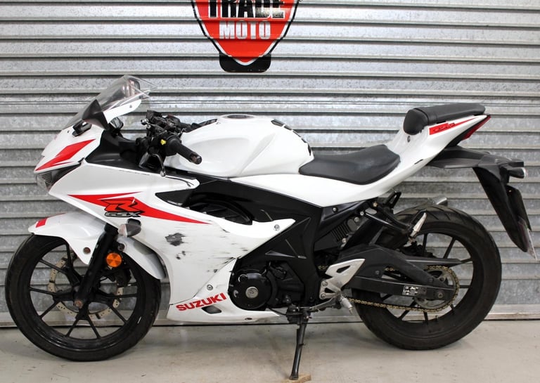 2019 69 SUZUKI GSXR 125 ABS GSX-R125 LEARNER LEGAL TRADE SALE WHITE 14K NEW MOT