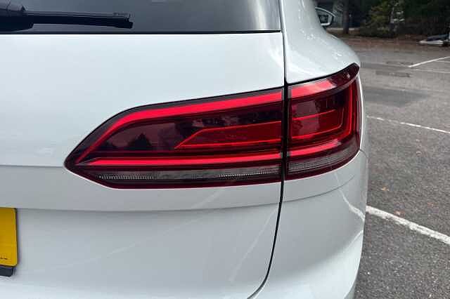 2018 Volkswagen Touareg 3.0 V6 TDI 4Motion R-Line Tech 5dr Tip Auto 4x4 Diesel Automatic