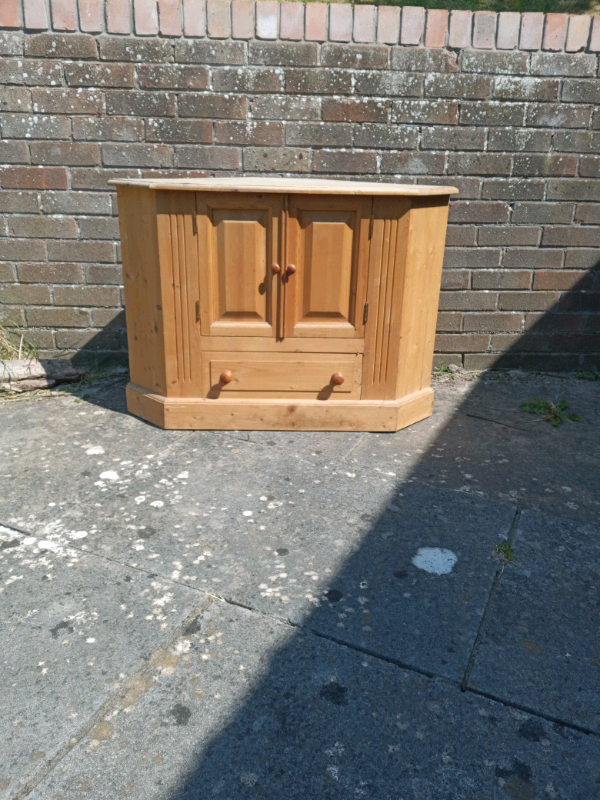 Pine TV unit (Free to collect)
