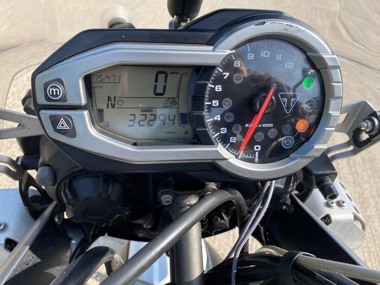 2016 16 TRIUMPH TIGER 800 XRT WHITE ENDURO FULL ADVENTURE LUGGAGE TOURER