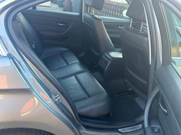 BMW, 3 SERIES, Saloon, 2011, Manual, 1995 (cc), 4 doors