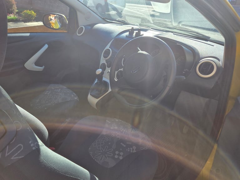 Ford, KA, Hatchback, 2014, Manual, 1242 (cc), 3 doors