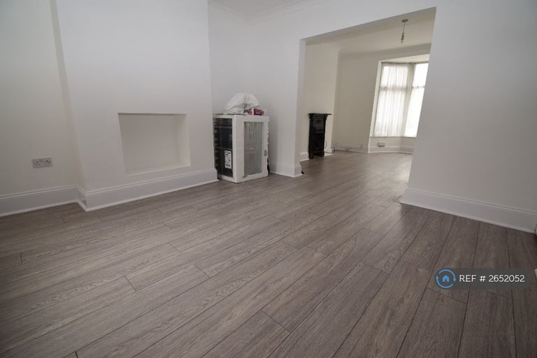 2 bedroom house in Hill Street, Raunds, Northamptonshire, NN9 (2 bed) (#2652052)