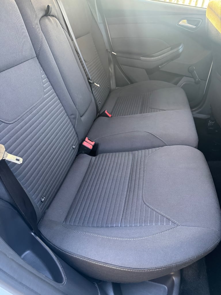 Ford, FOCUS, Hatchback, 2014, Manual, 1560 (cc), 5 doors