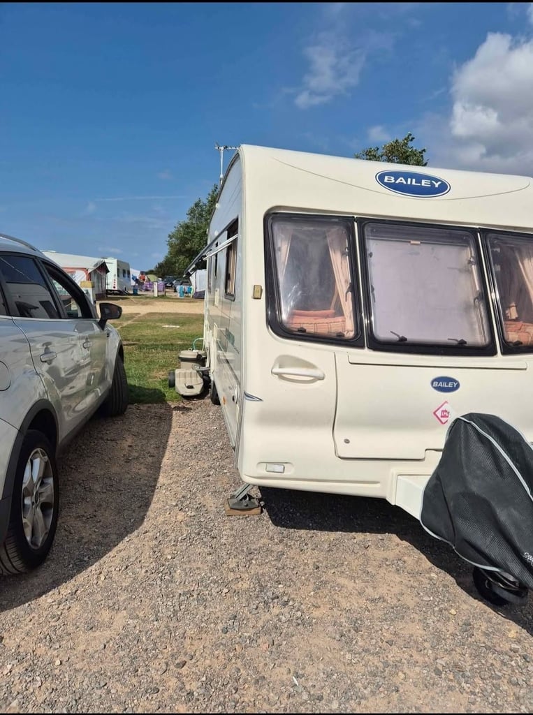 Bailey senator caravan 