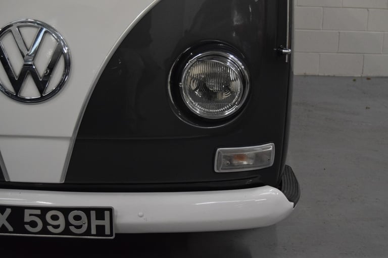 1970 Volkswagen Camper Classic Car