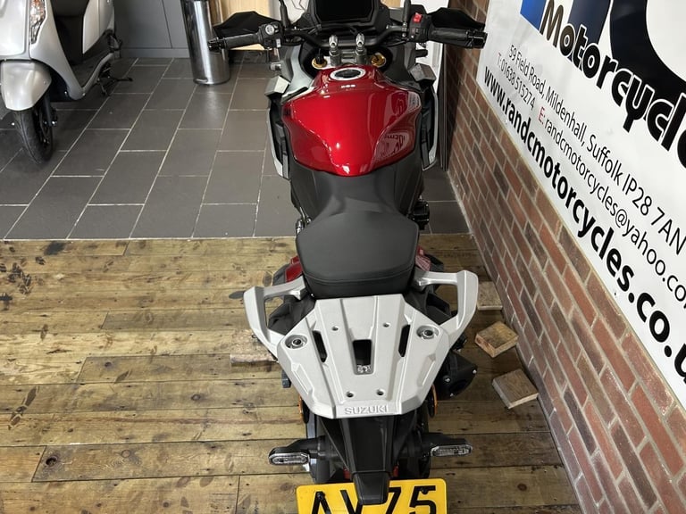 GSX-S1000GX+ Unridden Demonstrator , 0 miles, Candy Daring Red