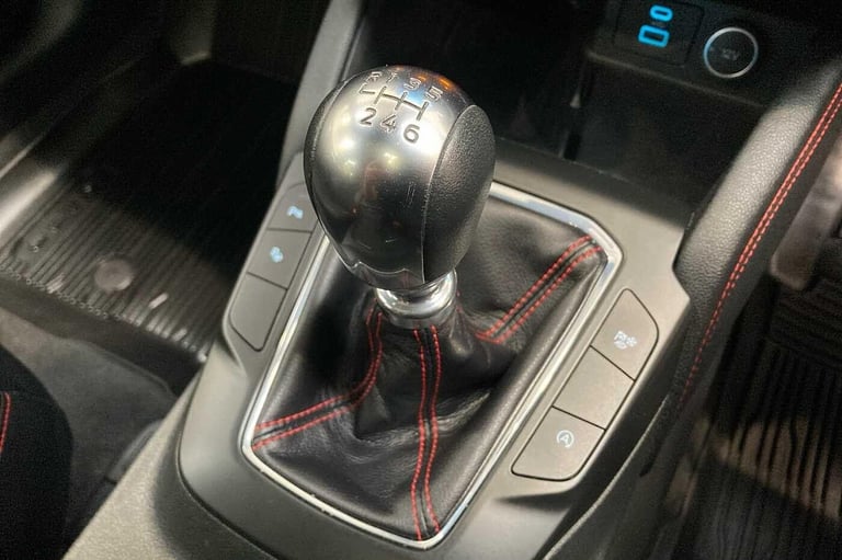 2020 Ford Kuga 1.5T EcoBoost ST-Line X First Edition Euro 6 (s/s) 5dr HATCHBACK Petrol Manual