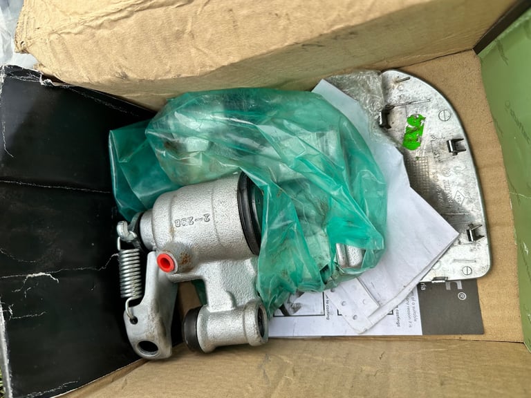 NEW Renault van brake caliper 2012-24