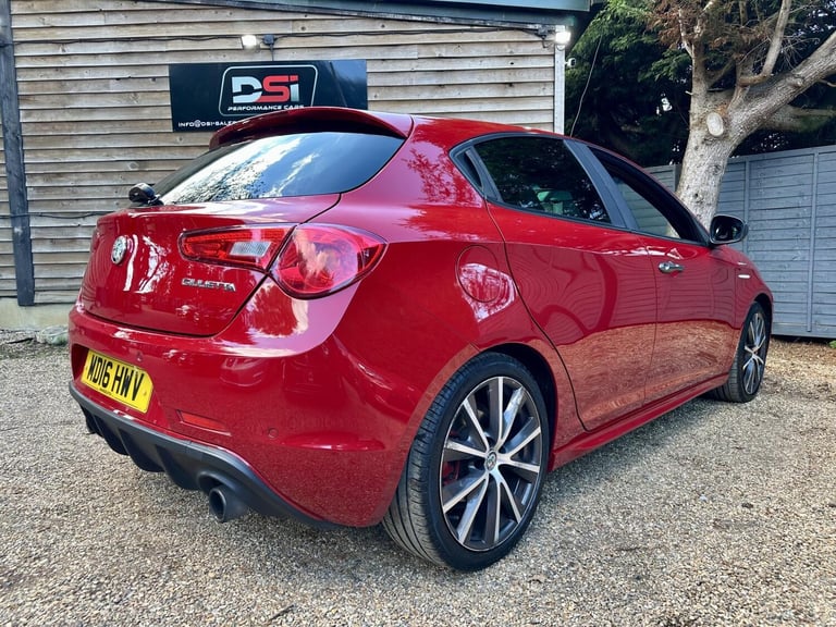 2016 Alfa Romeo Giulietta 1750 TBi Veloce Hatchback 5dr Petrol TCT Euro 6 (240 bhp) HATCHBACK Pet...