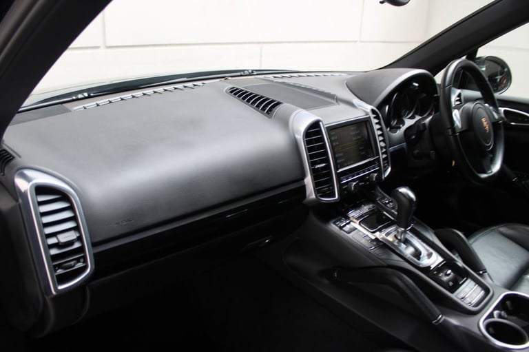 2012 Porsche Cayenne 3.0 TD V6 SUV 5dr Diesel Tiptronic 4WD (stop/start) (240 ps) ESTATE Diesel A...