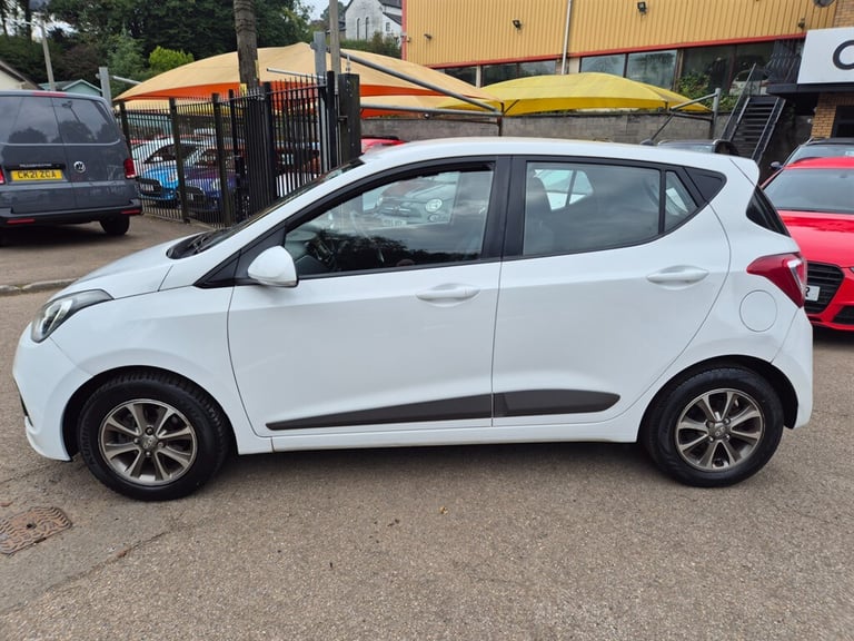 2015 Hyundai i10 1.2 Premium 5dr HATCHBACK PETROL Manual