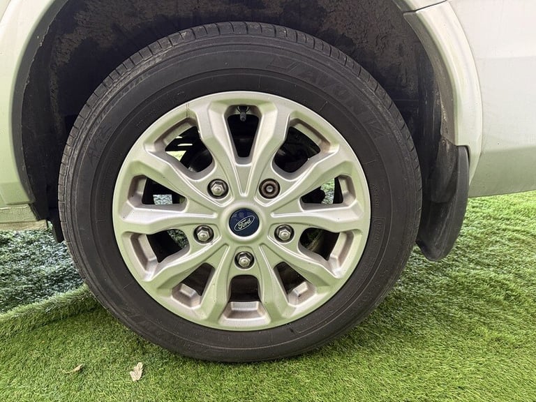 2020 Ford Tourneo Custom 2.0 320 EcoBlue Titanium Minibus Double Cab 5dr Diesel Auto L2 Euro 6 (s...