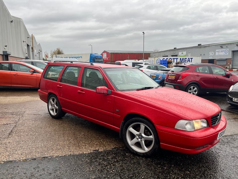 image for Volvo, V70, Estate, 1998, Manual, 2460 (cc), 5 doors