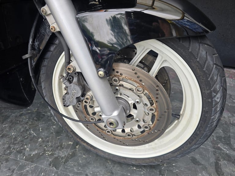 TRIUMPH DAYTONA 750 PROJECT BIKE HPI CLEAR