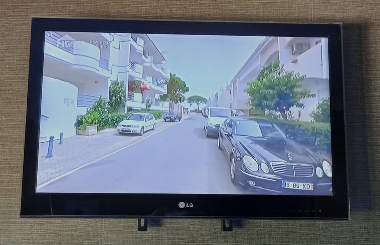 LG LED LCD 32 Inch TV 