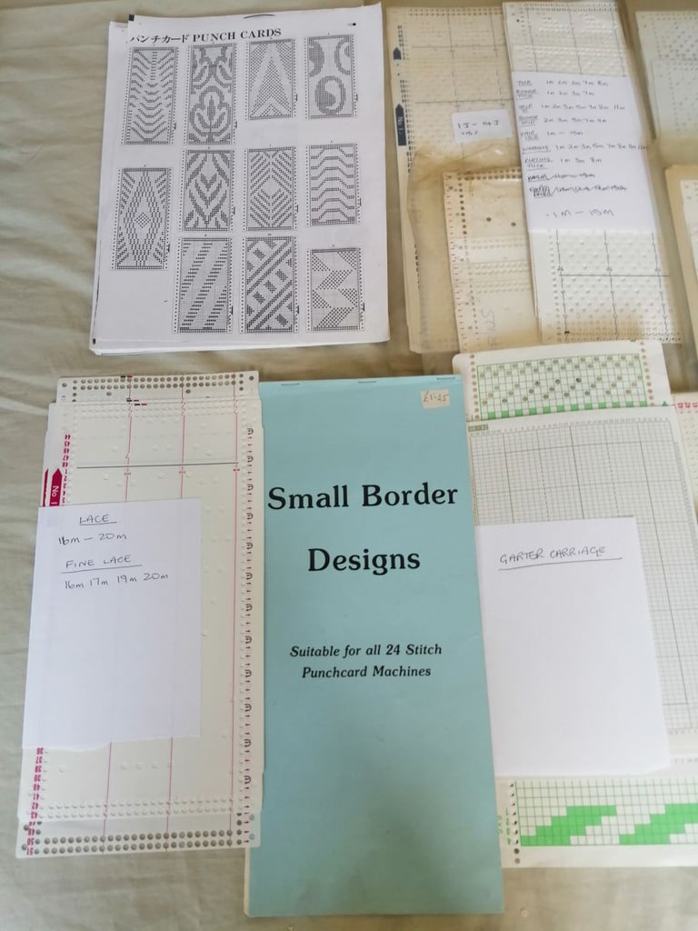 Knitting machine and accessories