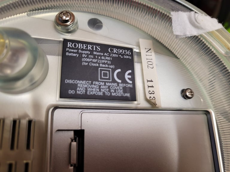 Roberts CR9936 programmable CD Radio Alarm 