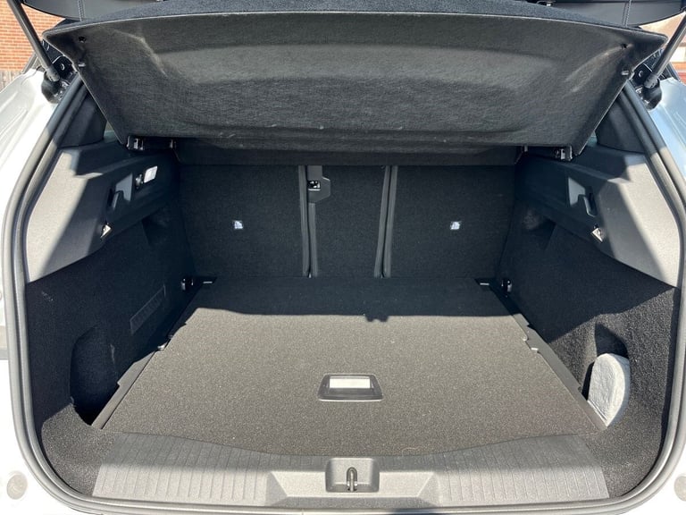  Vauxhall Grandland Electric 73kwh Gs Suv 5dr Electric Auto 213 Ps Electric