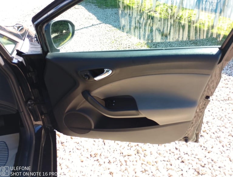 SEAT IBIZA 1.4 SE Black Manual Petrol 2013