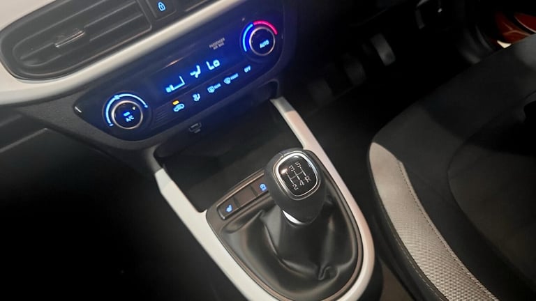 2022 Hyundai i10 1.2 Premium 5dr HATCHBACK Petrol Manual