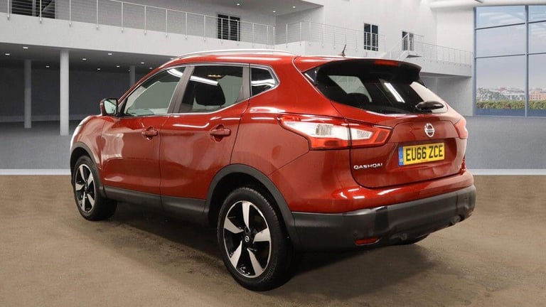 2016 Nissan Qashqai 1.2 DIG-T N-Connecta XTRON 2WD Euro 6 (s/s) 5dr HATCHBACK Petrol Automatic