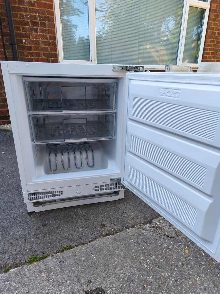 Freezer Integrated / Undercounter BELLING * A+ Energy * Like New