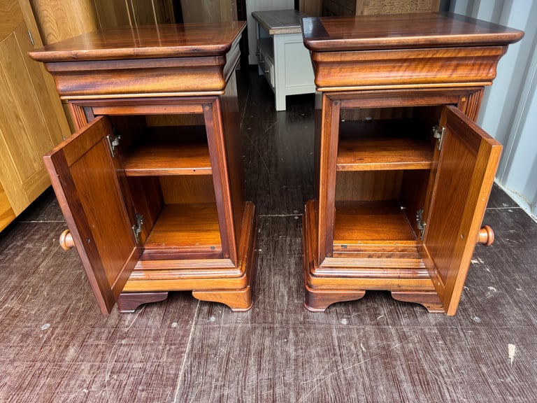 Willis & Gambier Quality made bedside cabinets possible delivery 