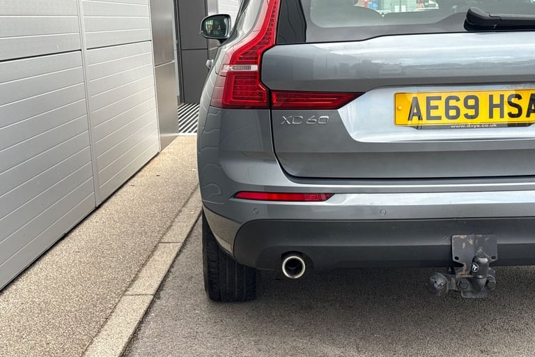2019 Volvo XC60 2.0 B4 MHEV Momentum Auto AWD Euro 6 (s/s) 5dr SUV DIESEL Automatic