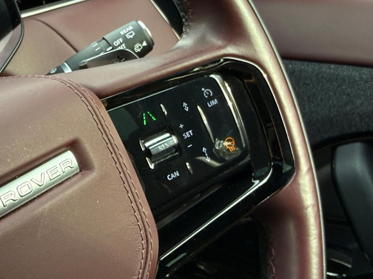 2023 Land Rover Range Rover Sport 3.0 D300 MHEV Dynamic SE SUV 5dr Diesel Auto 4WD Euro 6 (s/s) (...